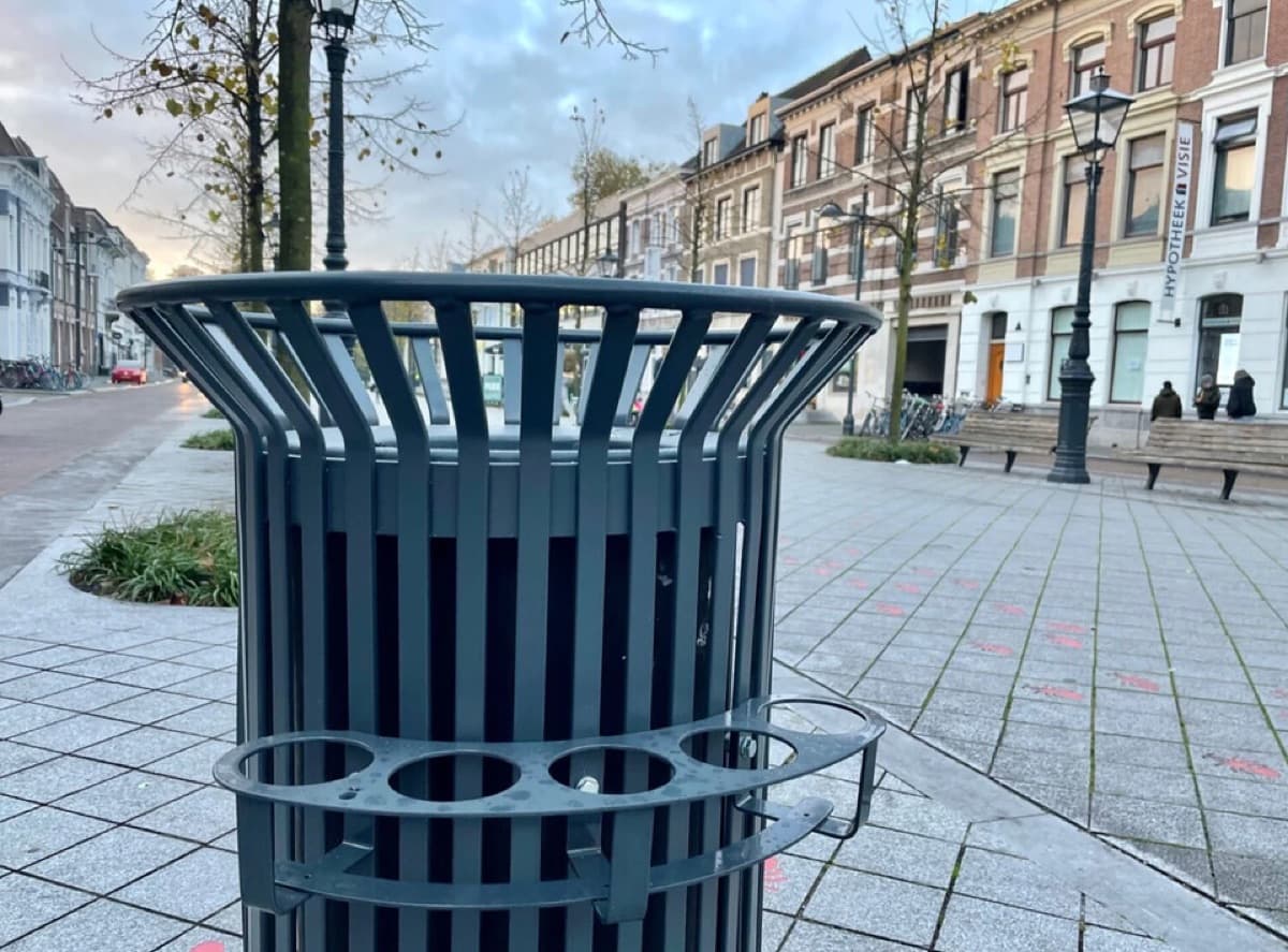 Outdoor Park Litter Bin 80L — view 1